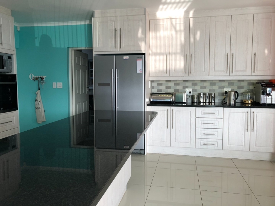 3 Bedroom Property for Sale in De Kelders Western Cape